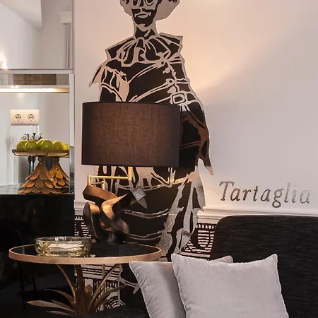 Teatro Boutique Rooms & Suites-3